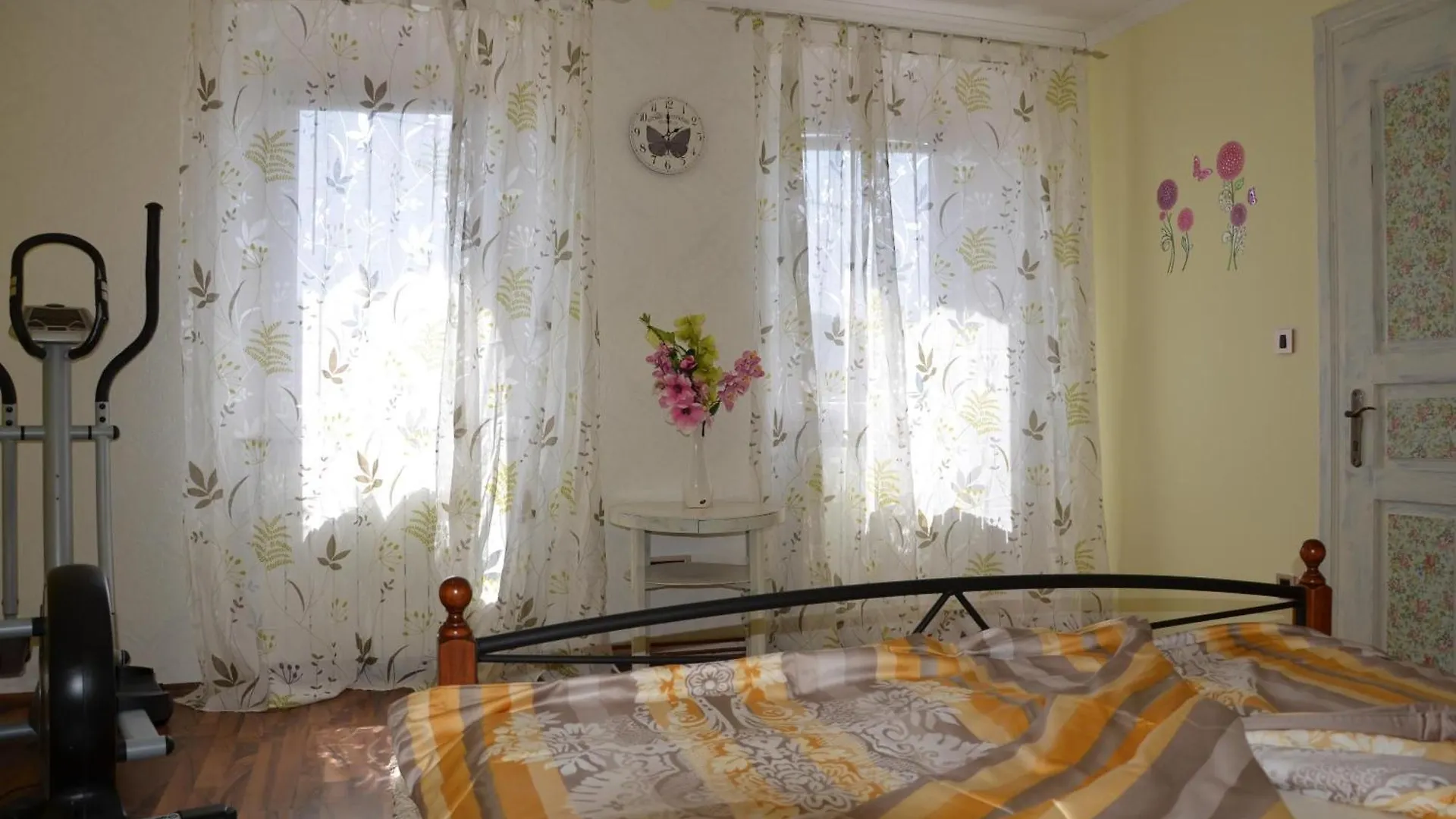 Casa de Férias Geraeumige Duplexwohnung Mit Terrasse Und Pool Crikvenica Croácia